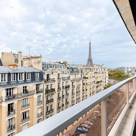 Guestready - View Of The Eiffel Tower Ideal For 2 *