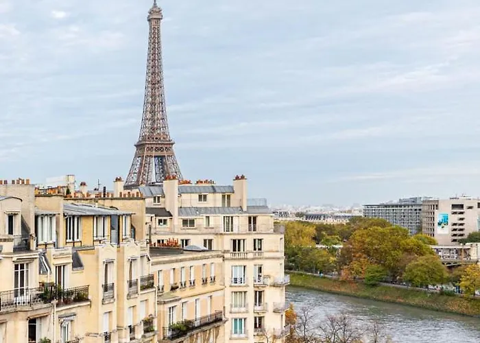 Guestready - View Of The Eiffel Tower Ideal For 2 * Parigi